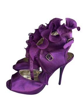 Wild Rose Purple Satin Ruffle Heels Size 11 Statement Stiletto Avant Garde Prom